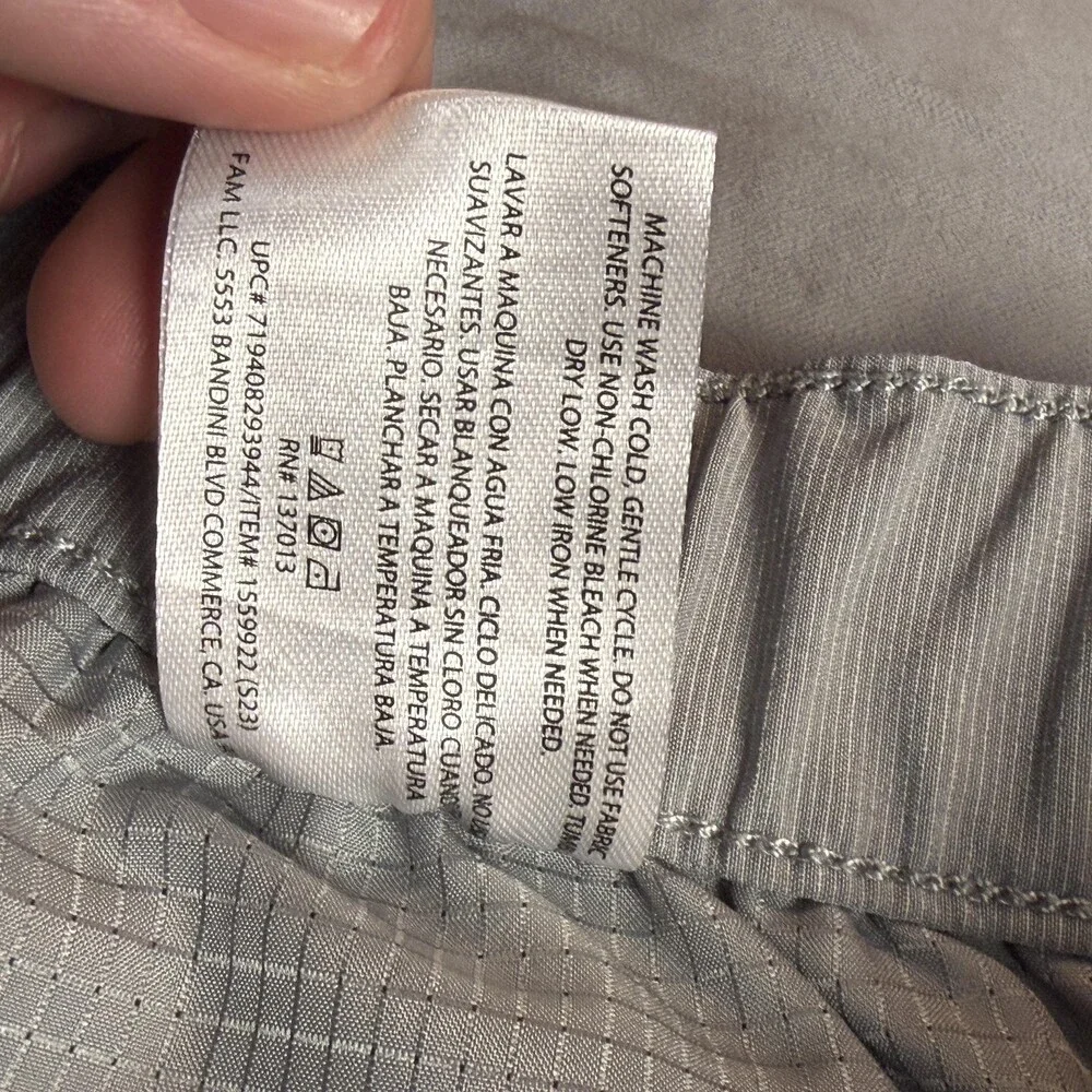 Banana Republic Shorts Mens 37x9.5 Gray Chino Elastic Waist Stretch Casual